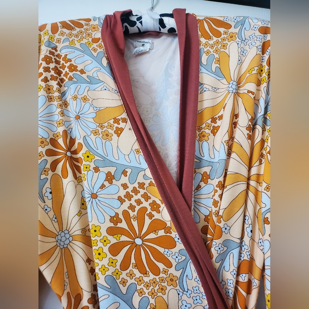 WORLD MARKET Long Floral Robe/Tie One Size Beautiful Colors!